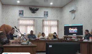 Foto: suasana pansus hak angket di ruang Badan Anggaran (Banggar) DPRD Kabupaten Pati pada Selasa (19/8/2025) (Mitrapost.com/ Kafi)