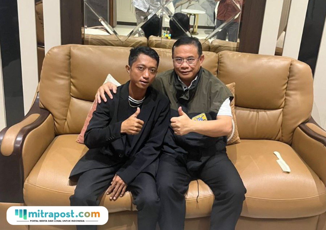 Foto: Ahmad Husein Hafidz saat bertemu dengan Bupati Pati Sudewo (Mitrapost.com/ dok pribadi)