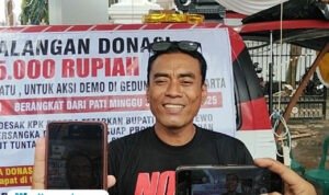 Foto : Koordinator lapangan Masyarakat Pati Bersatu, Supriyono. (Sumber. Mitrapost.com/ Ilham)