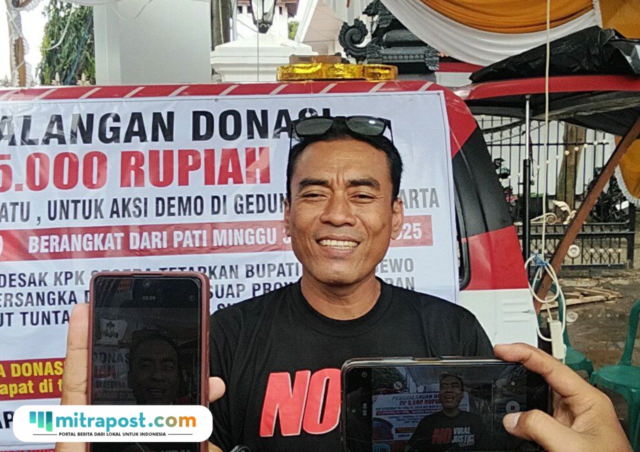 Foto : Koordinator lapangan Masyarakat Pati Bersatu, Supriyono. (Sumber. Mitrapost.com/ Ilham)