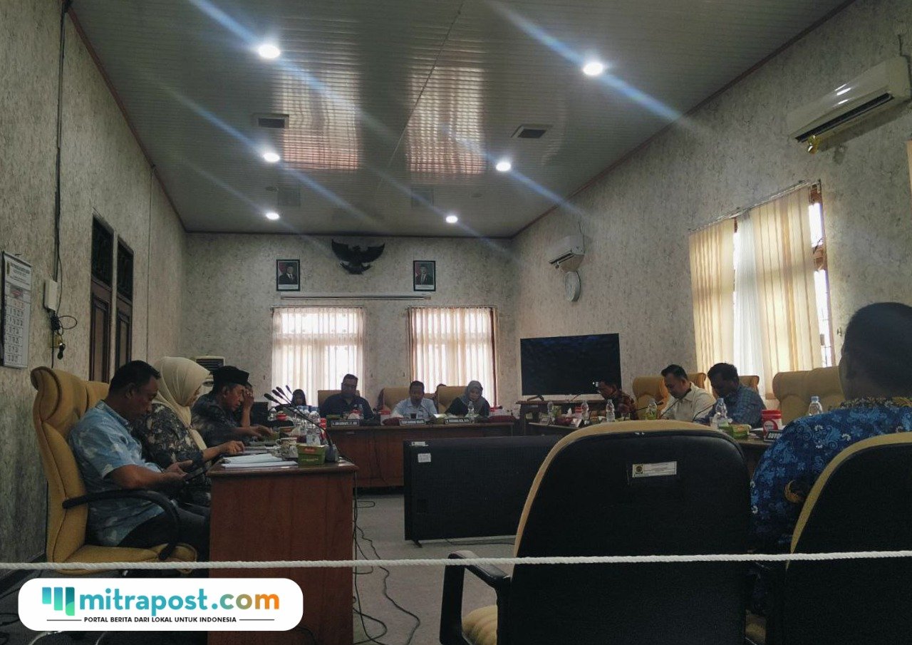 Foto : Rapat Pansus Hak Angket DPRD Kabupaten Pati, Rabu (17/09/2025) siang. (Sumber. Mitrapost.com/ Ilham)