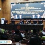 Foto : Rapat Paripurna di gedung DPRD Kabupaten Pati dipimpin langsung oleh Ketua DPRD Pati Ali Badruddin, Rabu (24/09/2025) siang. (Sumber. Mitrapost.com/ Ilham)