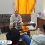 Foto: Juru Bicara DPC Partai Gerindra Pati, M. Ali Gufroni saat diskusi dengan warga yang tergabung dalam Masyarakat Pati Bersatu di ruang Fraksi Gerindra DPRD Pati (Mitrapost.com/ Kafi)