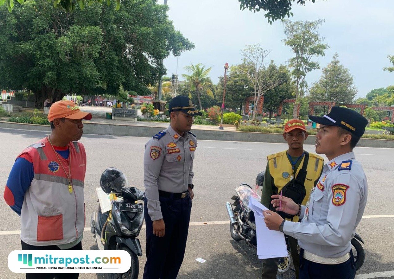Foto: Dishub Pati melakukan pembinaan terhadap juru parkir beberapa waktu lalu (Mitrapost.com/ Dishub Pati)