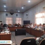 Foto: Ketua Dewan Pengawas (Dewas) RSUD RAA Soewondo Pati, Torang Manurung saat hadir dalam rapat Pansus Hak Angket DPRD Kabupaten Pati (Mitrapost.com/ Kafi)