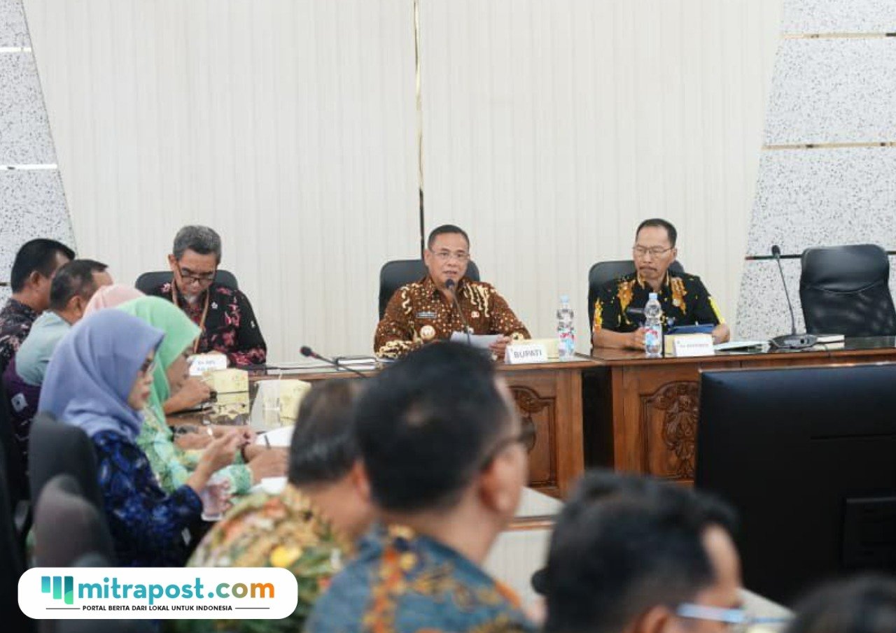 Foto : Rakor penanggulangan kemiskinan di ruang Joyokusumo Setda Kabupaten Pati Kamis (11/09/2025) siang. (Dok. Humas Pemkab Pati)