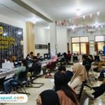 Foto : Pelayanan Administrasi Kependudukan di Disdukcapil Pati. (Sumber. Mitrapost.com/ Ilham)
