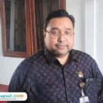 Foto: Wakil Ketua Pansus Hak Angket DPRD Kabupaten Pati, Joni Kurnianto saat diwawancara oleh awak media usai menemui warga yang tergabung dalam Masyarakat Pati Bersatu (Mitrapost.com/ Kafi)