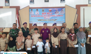 Foto: suasana pemberian santunan dari Dewan Pengurus Kabupaten (DPK) Ikatan Alumni Resimen Mahasiswa Indonesia (IARMI) Kabupaten Pati kepada anak yatim di Kecamatan Gembong (Mitrapost.com/ Kafi)