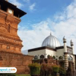 Foto: salah satu destinasi wisata religi, Menara Sunan Kudus (sumber: Kemenparekraf)
