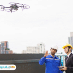 Foto: ilustrasi pekerja konstruksi lakukan inspeksi menggunakan drone (sumber: istock) Foto: ilustrasi pekerja konstruksi lakukan inspeksi menggunakan drone (sumber: istock)