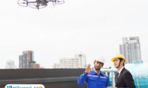 Foto: ilustrasi pekerja konstruksi lakukan inspeksi menggunakan drone (sumber: istock)