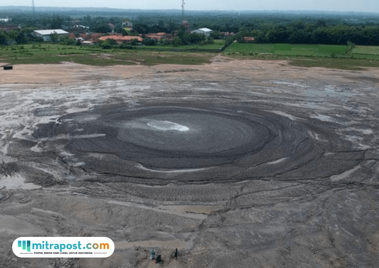 Foto: Potret Mud Volcano di Grobogan (sumber: EGSA UGM) Foto: Potret Mud Volcano di Grobogan (sumber: EGSA UGM)