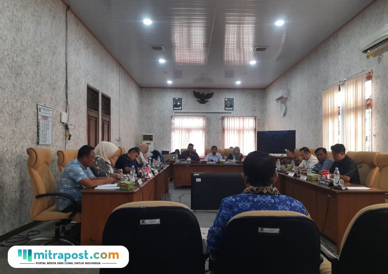 Foto: Pansus Hak Angket DPRD Kabupaten Pati saat mengundang sejumlah pihak untuk dimintai keterangan (Mitrapost.com/ Kafi)