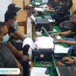 Foto: polisi tangkap tiga pelaku perusak warung rica-rica di Jakenan (Mitrapost.com/ Kafi) Foto: polisi tangkap tiga pelaku perusak warung rica-rica di Jakenan (Mitrapost.com/ Kafi)