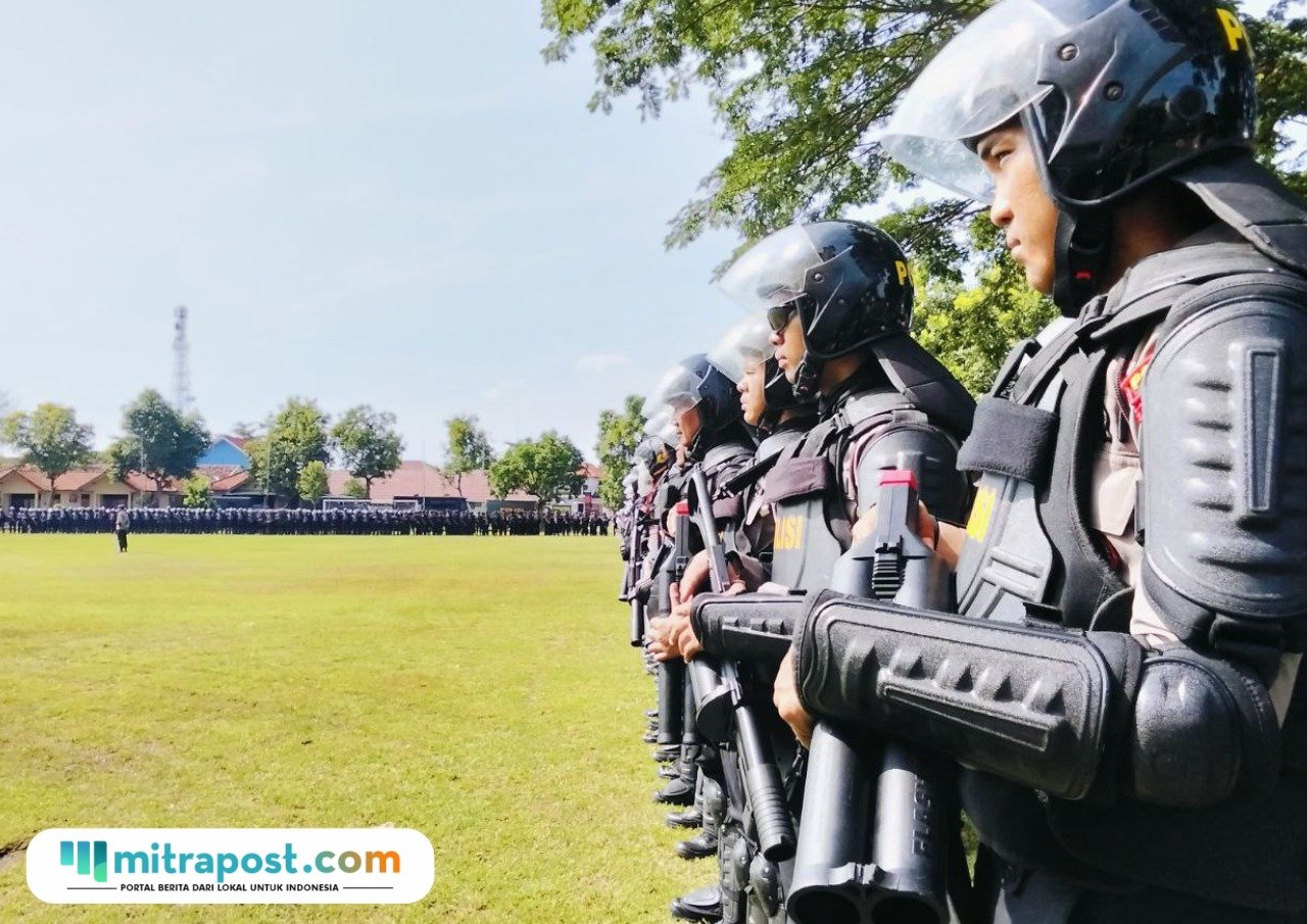 Foto : Sejumlah personel tengah mengikuti Apel gabungan di Markas Komando Brimob Polresta Pati, Kamis (30/10/2025). (Sumber. Mitrapost.com/ Ilham) Foto : Sejumlah personel tengah mengikuti Apel gabungan di Markas Komando Brimob Polresta Pati, Kamis (30/10/2025). (Sumber. Mitrapost.com/ Ilham)
