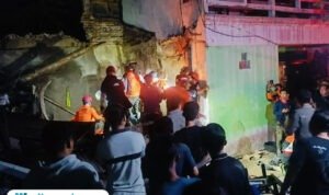 Insiden Rumah Roboh di Semarang, Satu Orang Meninggal Dunia dan Tiga Luka-luka/tribatranews