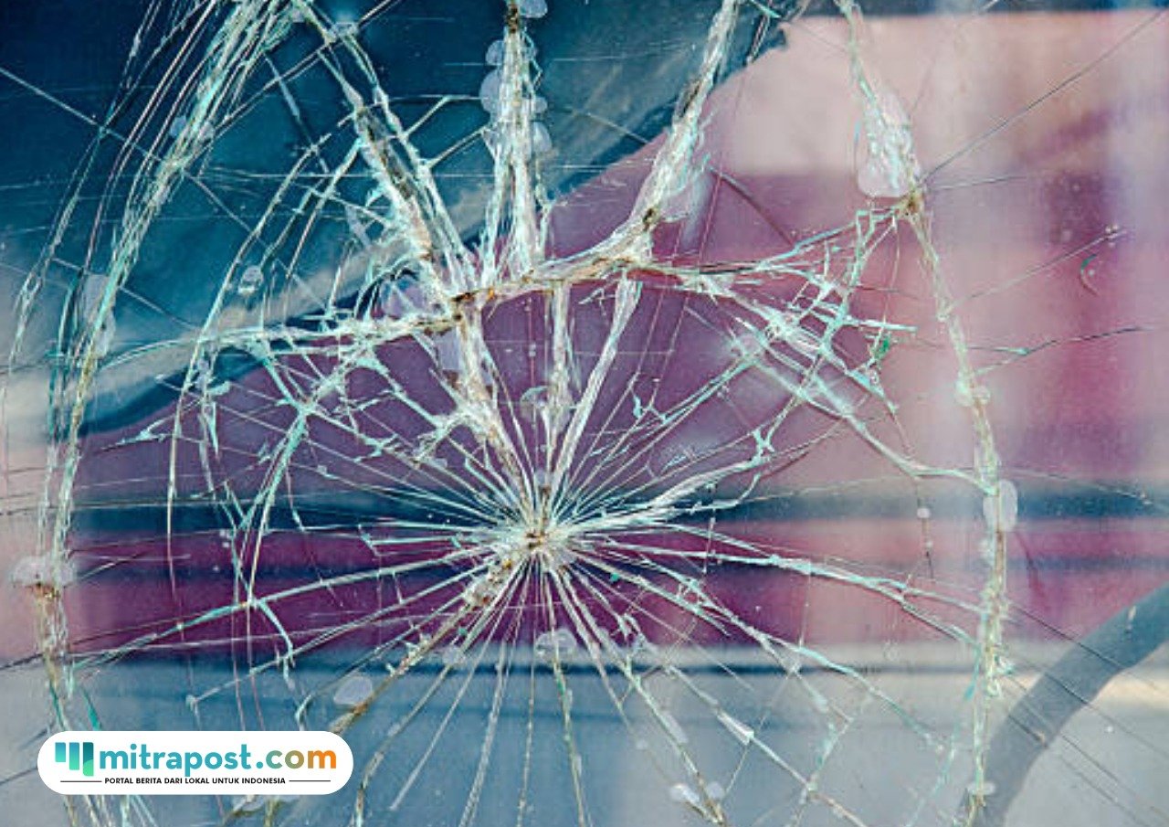 Pencuri Truk Tabrak Pagar Rumah di Bogor Usai Kejar-kejaran dengan Warga