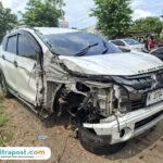 Foto: mobil Xpander usai dievakuasi terlihat rusak di bagian depan (Mitrapost.com/ laka lantas Polresta Pati) 