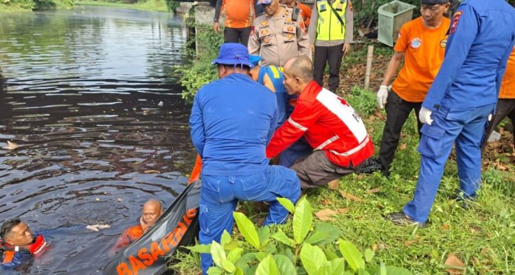 Wanita Asal Pekalongan Diduga Bunuh Diri di Jembatan, Tim SAR Temukan Jasad Korban/tribatranews