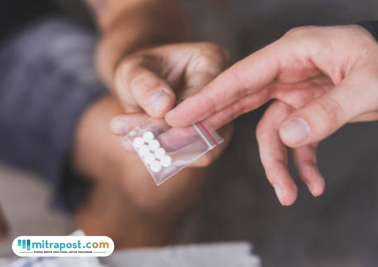 Ketahuan Bawa Ratusan Ribu Pil Ekstasi Saat Kecelakaan di Tol Lampung, Kurir Narkoba Ditangkap