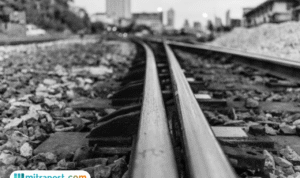 KA Batara Kresna Tabrak Mobil di Perlintasan Tanpa Palang Pintu di Sukoharjo, Korban Pasutri Selamat