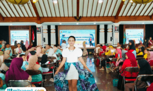 Penampilan fashion show di momen peringatan Hari Disabilitas Internasional (HDI) di Pendopo Pati Foto : Penampilan fashion show di momen peringatan HDI di Pendopo Pati, Sabtu (13/12/2025) siang. (Sumber. Mitrapost.com/ Ilham)