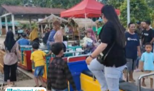 Sitiluhur Park Foto : Para wisatawan tengah menikmati tempat wisata di Sitiluhur Park, Kecamatan Gembong. (Sumber. Mitrapost.com/ Ilham)