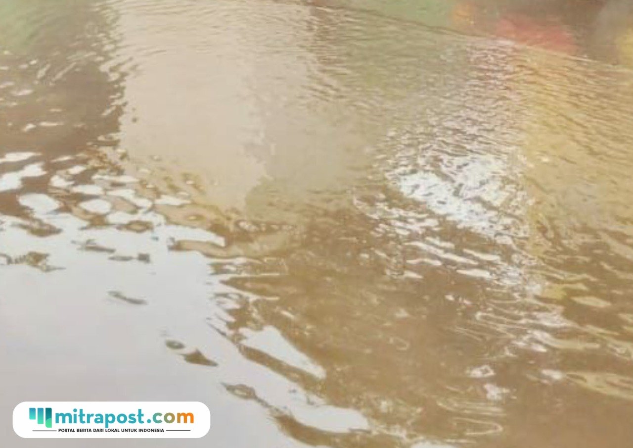 Foto : Banjir di Desa Ketitang Wetan Kecamatan Batangan. (Sumber. Mitrapost.com/ Ilham) Tambak Ikan