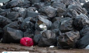 Tumpukan Sampah di Ciputat /istock