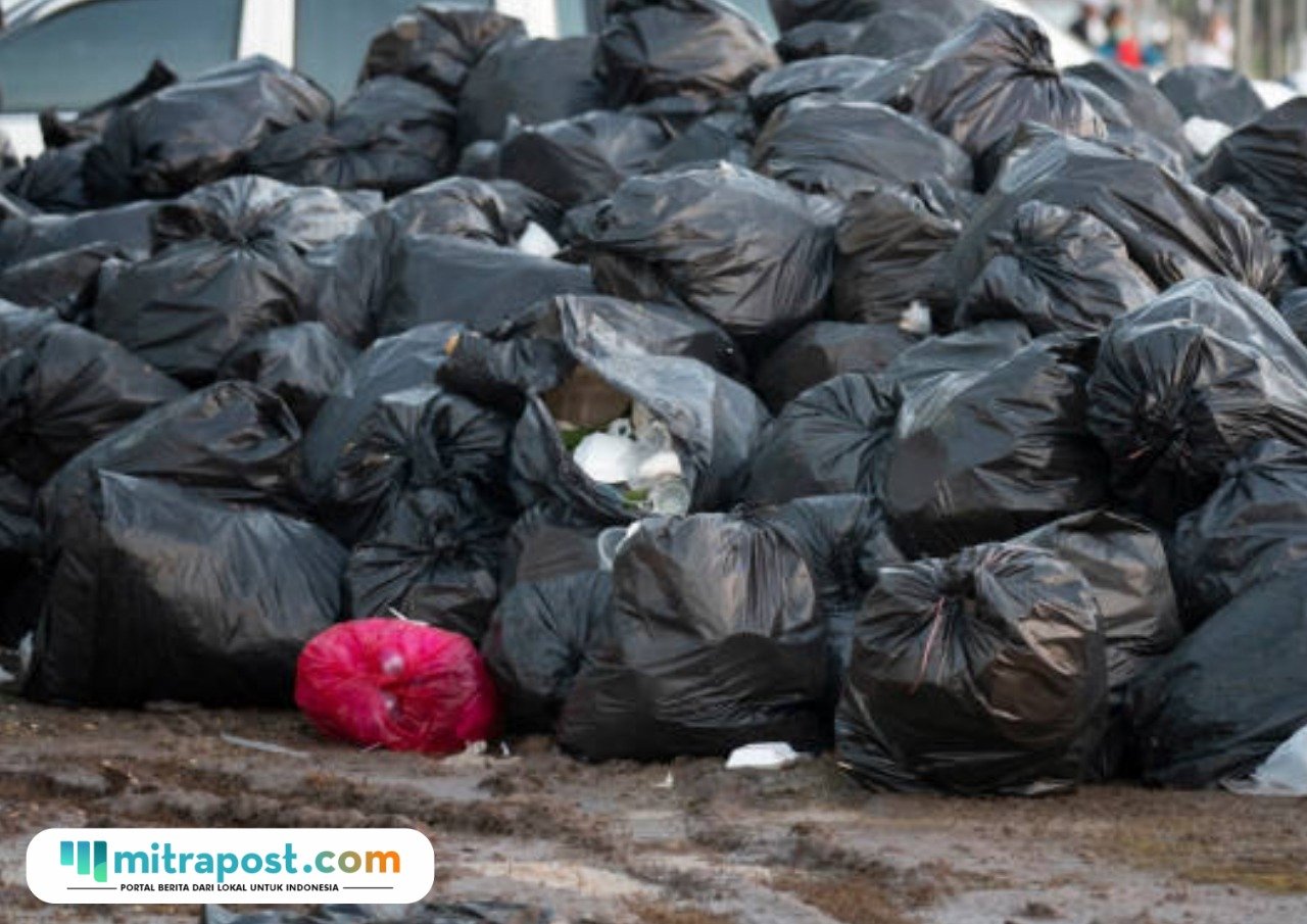 Tumpukan Sampah di Ciputat /istock