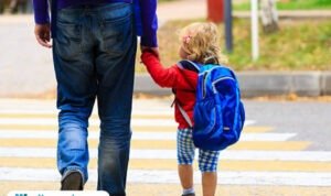 Ilustrasi ayah antar anak sekolah GEMAR/istock