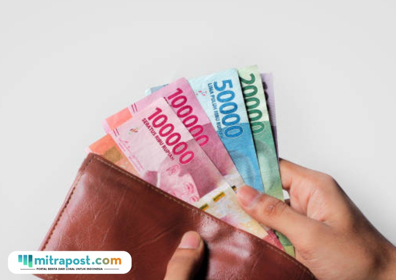 Ilustrasi UMK Rembang 2026/istock