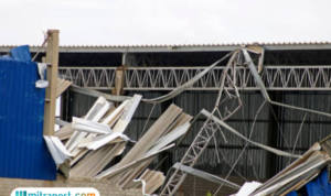 Bangunan Parkir 2 Lantai di Koja Jakut Ambruk Timpa 5 Kendaraan