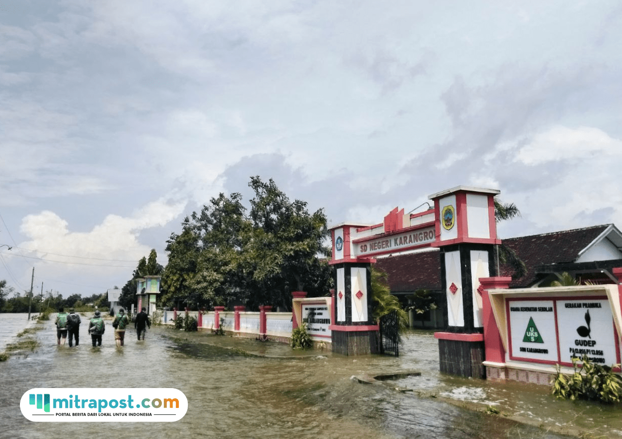 Foto : Kondisi banjir di Desa Karangrowo Kecamatan Jakenan, belum lama ini. (Sumber. Mitrapost.com/ Ilham)