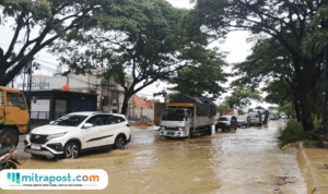 Foto : Kondisi Jalan Pantura Pati-Rembang tepat di Desa Ketitangwetan Kecamatan Batangan. (Sumber. Mitrapost.com/ Ilham)