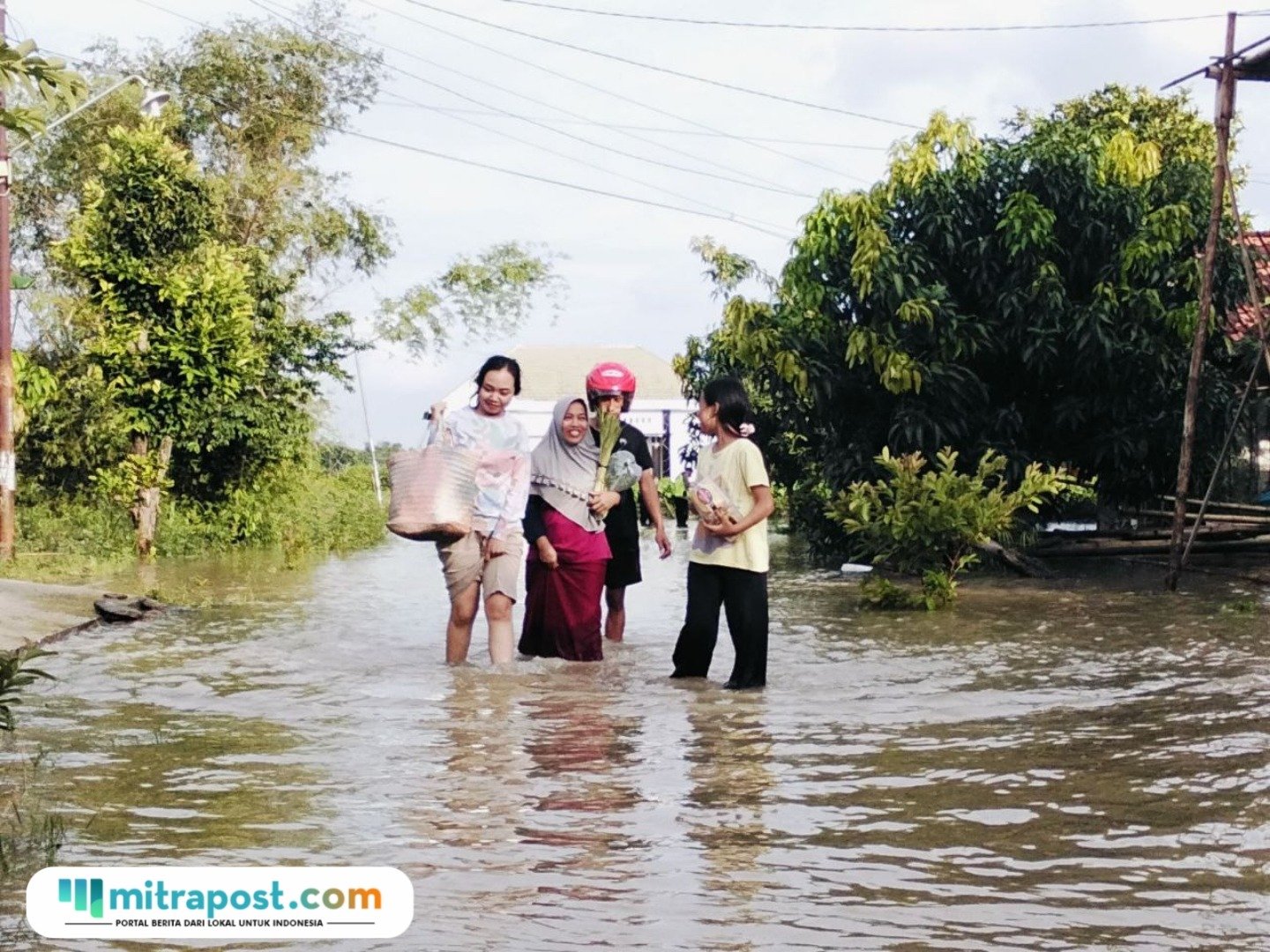 Foto : Banjir di Desa Banjarsari, Kecamatan Gabus Pati. (Sumber. Mitrapost.com/ Ilham)