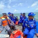 Foto : Polairud Polresta Pati mencari nelayan hilang di perairan Juwana menuju Margoyoso. (Dok. Polairud Polresta Pati)