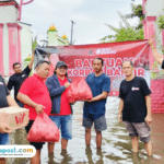Foto : Penyaluran bantuan di sejumlah Desa Kabupaten Pati oleh Tim Endro Center. (Sumber. Mitrapost.com/ Ilham)