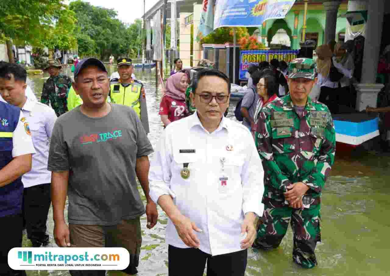 Pelaksana Tugas (Plt) Bupati Pati, Risma Ardhi Chandra saat mengunjungi lokasi banjir/humas Pemkab Pati Tanggap Darurat Bencana