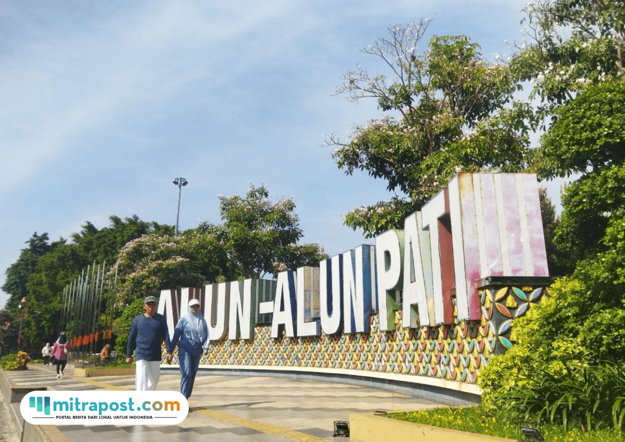 Foto : Ilustrasi Alun-alun Simpang Lima Pati. (Sumber. Mitrapost.com/ Ilham) Bus Trans Jateng
