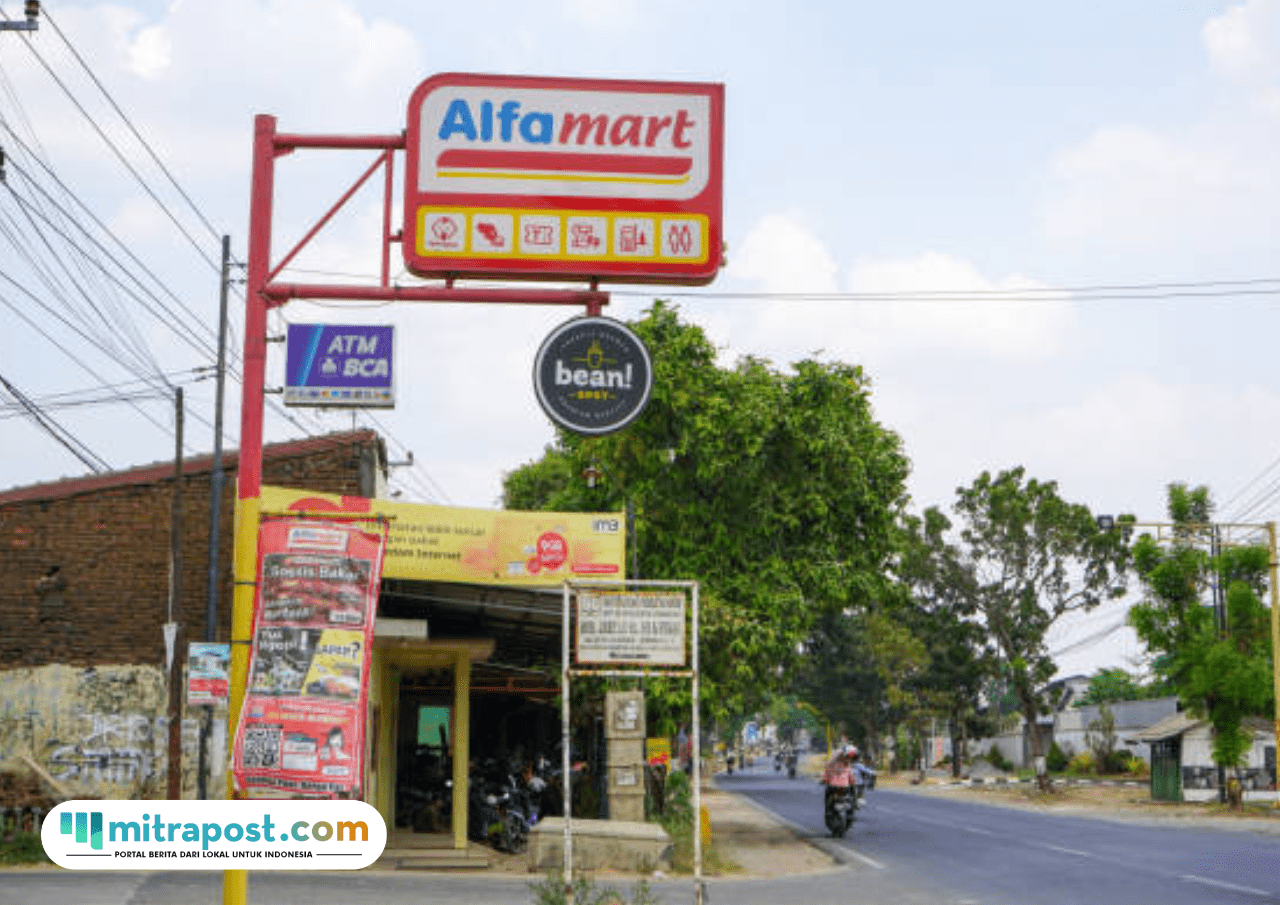 Mendes PDT RI Tegas Minta Alfamart dan Indomaret Berhenti agar Kopdes dapat Berjalan