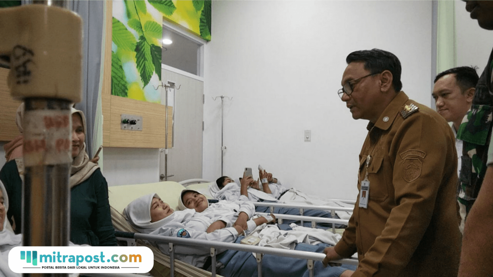 Foto : Kondisi siswa SMK N 4 Pati saat dirawat di RS KSH. (Sumber. Mitrapost.com/ Ilham)