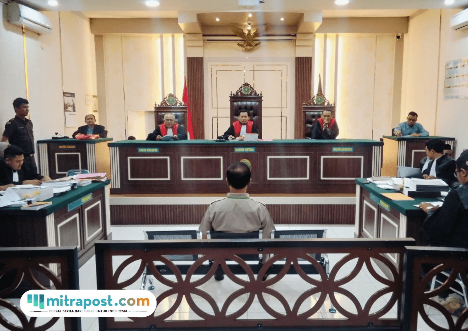 Foto : Persidangan kasus Pemblokiran jalan di Pati. (Sumber. Mitrapost.com/ Ilham)