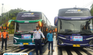 Foto : Armada bus persiapan menjemput para pemudik dari Jabodetabek tahun 2024 lalu. (Sumber. Mitrapost.com/ Ilham)