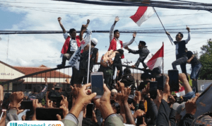 Foto : Supriyono alias Botok dan Teguh Istiyanto usai menjalani persidangan di PN Kelas IA Pati. (Sumber. Mitrapost.com/ Ilham)