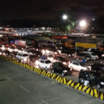 Antrean Kendaraan di Pelabuhan Merak Puncak Arus Mudik Pelabuhan Merak Terjadi Hari Ini, Antrean Kendaraan Meluber ke Jalur Arteri