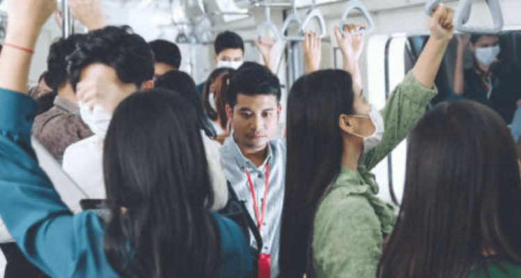 Ilustrasi Rentan dari Guncangan Ekonomi, Masyarakat Kelas Menengah di RI Alami Penurunan hingga 50,4%