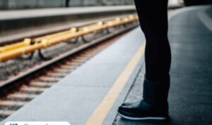 Ilustrasi pria hendak bunuh diri/istock