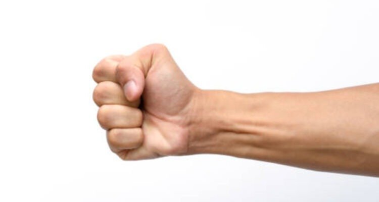 Anggota Polisi Diduga Jadi Korban Pemukulan Sekelompok Pemuda Berkelahi